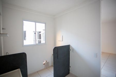 Cozinha e Área de Serviço de apartamento à venda com 2 quartos, 41m² em Chácaras Califórnia, Contagem