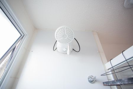Banheiro Social de apartamento à venda com 2 quartos, 41m² em Chácaras Califórnia, Contagem