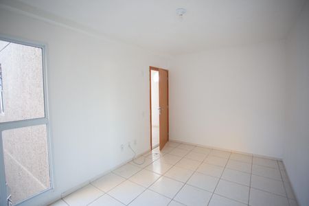 Sala de apartamento à venda com 2 quartos, 41m² em Chácaras Califórnia, Contagem