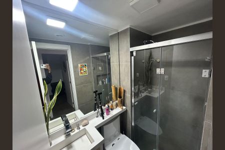Banheiro de apartamento à venda com 2 quartos, 38m² em Vila Marina, São Paulo