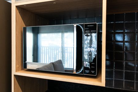 Cozinha - Microondas de kitnet/studio para alugar com 1 quarto, 34m² em Vila Gomes Cardim, São Paulo