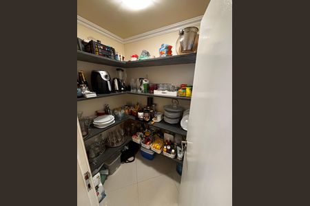 Casa de condomínio para alugar com 250m², 4 quartos e 4 vagas Casa de condomínio para alugar com 250m², 4 quartos e 4 vagasDespensa