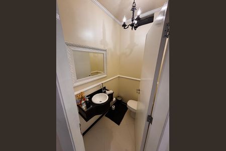 Casa de condomínio para alugar com 250m², 4 quartos e 4 vagas Casa de condomínio para alugar com 250m², 4 quartos e 4 vagasLavabo