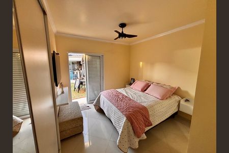 Casa de condomínio para alugar com 250m², 4 quartos e 4 vagas Casa de condomínio para alugar com 250m², 4 quartos e 4 vagasSuíte 1