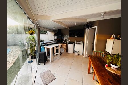 Casa de condomínio para alugar com 250m², 4 quartos e 4 vagas Casa de condomínio para alugar com 250m², 4 quartos e 4 vagasLavanderia + área da churrasqueira