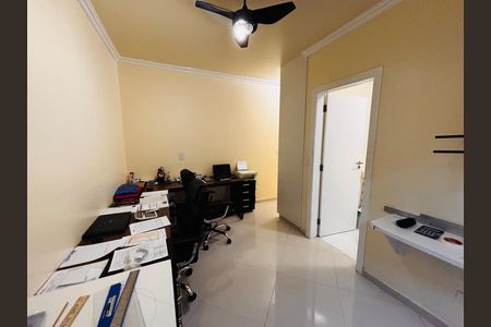 Casa de condomínio para alugar com 250m², 4 quartos e 4 vagas Casa de condomínio para alugar com 250m², 4 quartos e 4 vagasSuíte 4