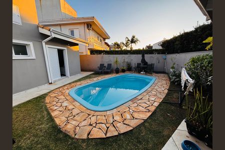 Casa de condomínio para alugar com 250m², 4 quartos e 4 vagas Casa de condomínio para alugar com 250m², 4 quartos e 4 vagasPiscina