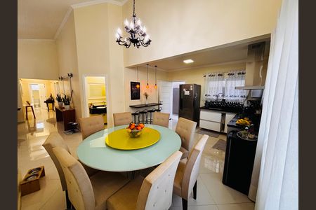 Cozinha de casa de condomínio para alugar com 4 quartos, 250m² em Aldeia da Serra, Barueri