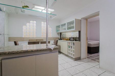 Casa para alugar com 100m², 2 quartos e 4 vagas Casa para alugar com 100m², 2 quartos e 4 vagasCozinha