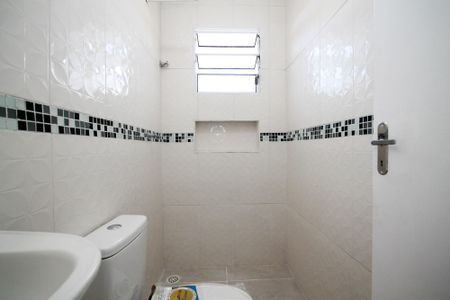 Casa para alugar com 50m², 1 quarto e sem vaga Casa para alugar com 50m², 1 quarto e sem vagaBanheiro
