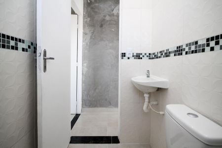Banheiro de casa para alugar com 1 quarto, 50m² em Jardim Leonor, Cotia