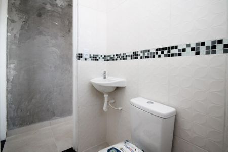 Casa para alugar com 50m², 1 quarto e sem vaga Casa para alugar com 50m², 1 quarto e sem vagaBanheiro