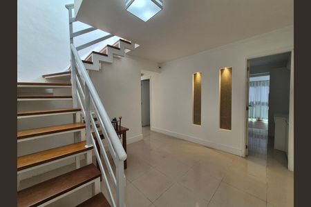 Apartamento para alugar com 160m², 3 quartos e 2 vagas