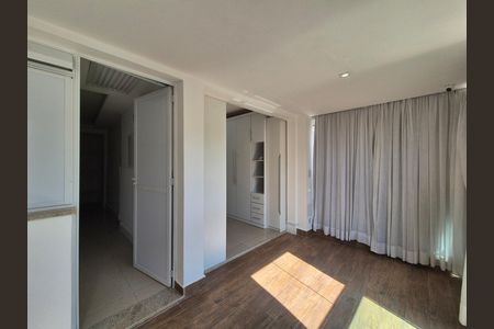 Apartamento para alugar com 160m², 3 quartos e 2 vagas