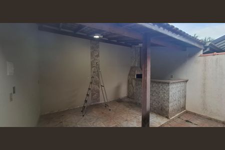 Casa de condomínio para alugar com 139m², 3 quartos e 2 vagas Casa de condomínio para alugar com 139m², 3 quartos e 2 vagasChurrasqueira