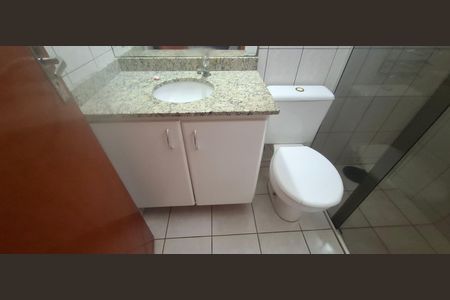 Casa de condomínio para alugar com 139m², 3 quartos e 2 vagas Casa de condomínio para alugar com 139m², 3 quartos e 2 vagasBanheiro da Suíte
