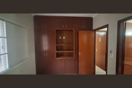 Casa de condomínio para alugar com 139m², 3 quartos e 2 vagas Casa de condomínio para alugar com 139m², 3 quartos e 2 vagasSuíte