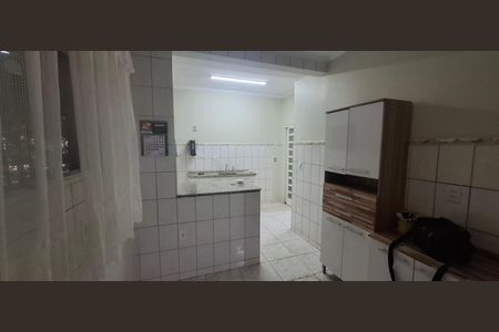 Cozinha de casa de condomínio para alugar com 3 quartos, 139m² em (l-13), Ribeirão Preto