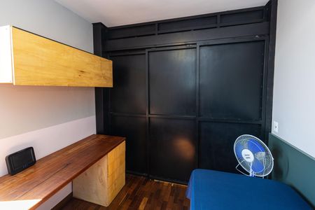 Quarto 2 de apartamento para alugar com 3 quartos, 80m² em Santo Antônio, Belo Horizonte