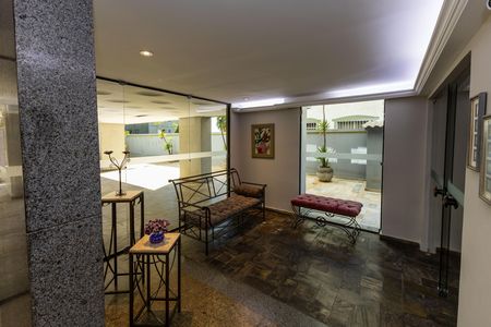 Área comum - Recepção do Prédio de apartamento para alugar com 3 quartos, 80m² em Santo Antônio, Belo Horizonte
