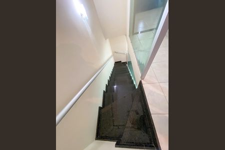 Casa à venda com 80m², 3 quartos e 1 vaga