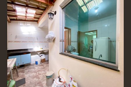 Casa à venda com 80m², 3 quartos e 1 vaga