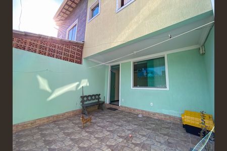 Casa à venda com 80m², 3 quartos e 1 vaga