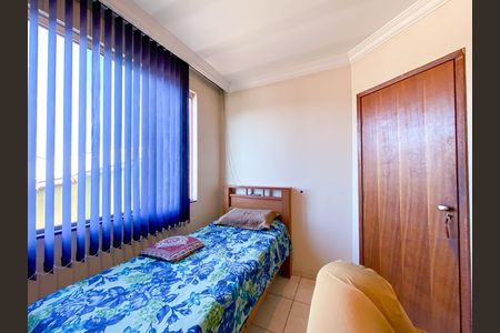 Casa à venda com 80m², 3 quartos e 1 vaga