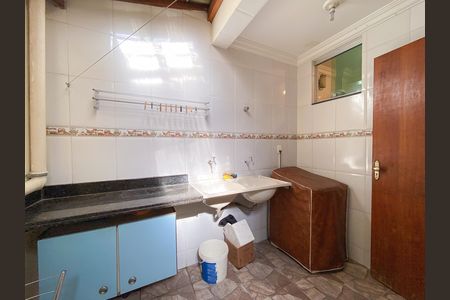 Casa à venda com 80m², 3 quartos e 1 vaga
