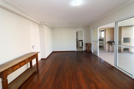 Apartamento para alugar com 117m², 3 quartos e 2 vagasSala