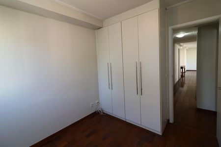 Apartamento para alugar com 117m², 3 quartos e 2 vagasQuarto 2