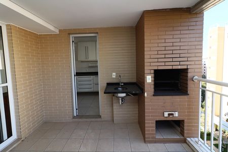 Apartamento para alugar com 117m², 3 quartos e 2 vagasVaranda