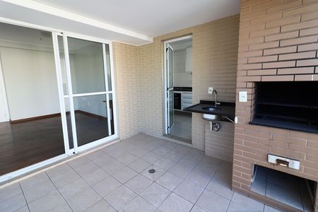 Apartamento para alugar com 117m², 3 quartos e 2 vagasVaranda