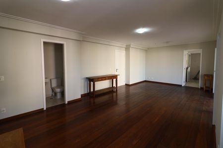 Apartamento para alugar com 117m², 3 quartos e 2 vagasSala