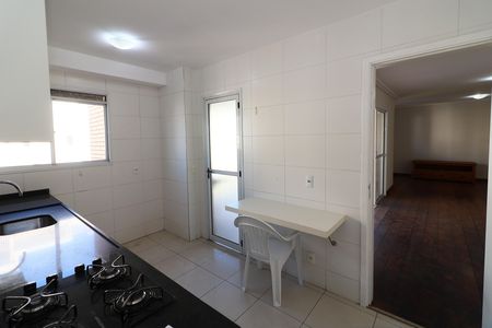 Cozinha de apartamento para alugar com 3 quartos, 117m² em Cidade São Francisco, São Paulo