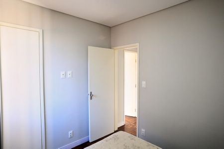 Quarto de apartamento para alugar com 2 quartos, 59m² em Floresta, Belo Horizonte