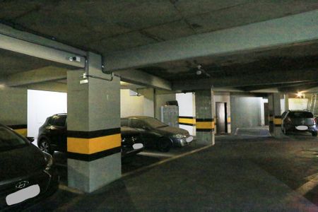 Garagem de apartamento para alugar com 2 quartos, 59m² em Floresta, Belo Horizonte