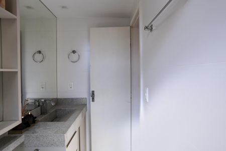 Apartamento para alugar com 59m², 2 quartos e 1 vaga Apartamento para alugar com 59m², 2 quartos e 1 vagaBanheiro