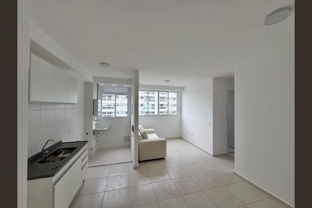 Sala de apartamento para alugar com 2 quartos, 43m² em Recreio dos Bandeirantes, Rio de Janeiro