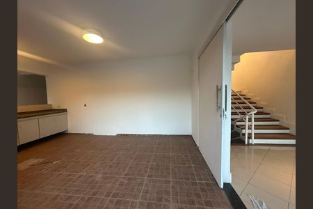 Casa de condomínio à venda com 654m², 5 quartos e 4 vagas Casa de condomínio à venda com 654m², 5 quartos e 4 vagasChurrasqueira