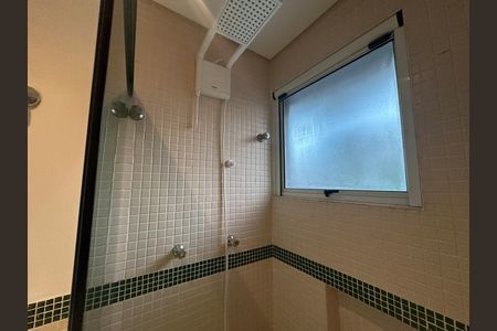 Casa de condomínio à venda com 654m², 5 quartos e 4 vagas Casa de condomínio à venda com 654m², 5 quartos e 4 vagasBanheiro da Suíte 4