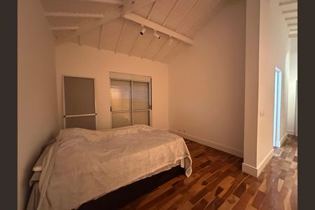Casa de condomínio à venda com 654m², 5 quartos e 4 vagas Casa de condomínio à venda com 654m², 5 quartos e 4 vagasSuíte 5