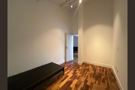 Casa de condomínio à venda com 654m², 5 quartos e 4 vagas Casa de condomínio à venda com 654m², 5 quartos e 4 vagasSuíte 1