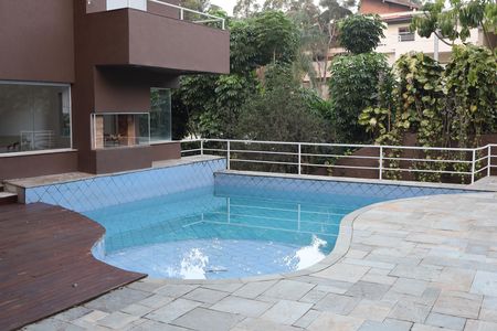 Casa de condomínio à venda com 654m², 5 quartos e 4 vagas Casa de condomínio à venda com 654m², 5 quartos e 4 vagasPiscina