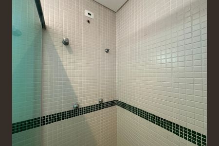 Banheiro da Suíte 1 de casa de condomínio à venda com 5 quartos, 654m² em Residencial Tamboré I, Barueri