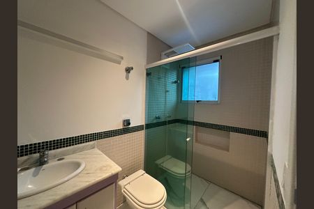 Casa de condomínio à venda com 654m², 5 quartos e 4 vagas Casa de condomínio à venda com 654m², 5 quartos e 4 vagasBanheiro da Suíte 4