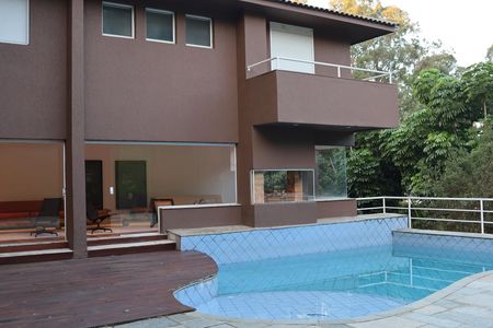 Casa de condomínio à venda com 654m², 5 quartos e 4 vagas Casa de condomínio à venda com 654m², 5 quartos e 4 vagasPiscina