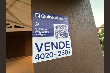Casa de condomínio à venda com 654m², 5 quartos e 4 vagas Casa de condomínio à venda com 654m², 5 quartos e 4 vagasPlaca