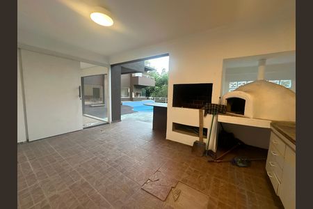 Casa de condomínio à venda com 654m², 5 quartos e 4 vagas Casa de condomínio à venda com 654m², 5 quartos e 4 vagasChurrasqueira