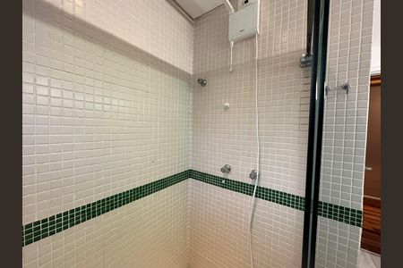 Casa de condomínio à venda com 654m², 5 quartos e 4 vagas Casa de condomínio à venda com 654m², 5 quartos e 4 vagasBanheiro da Suíte 5